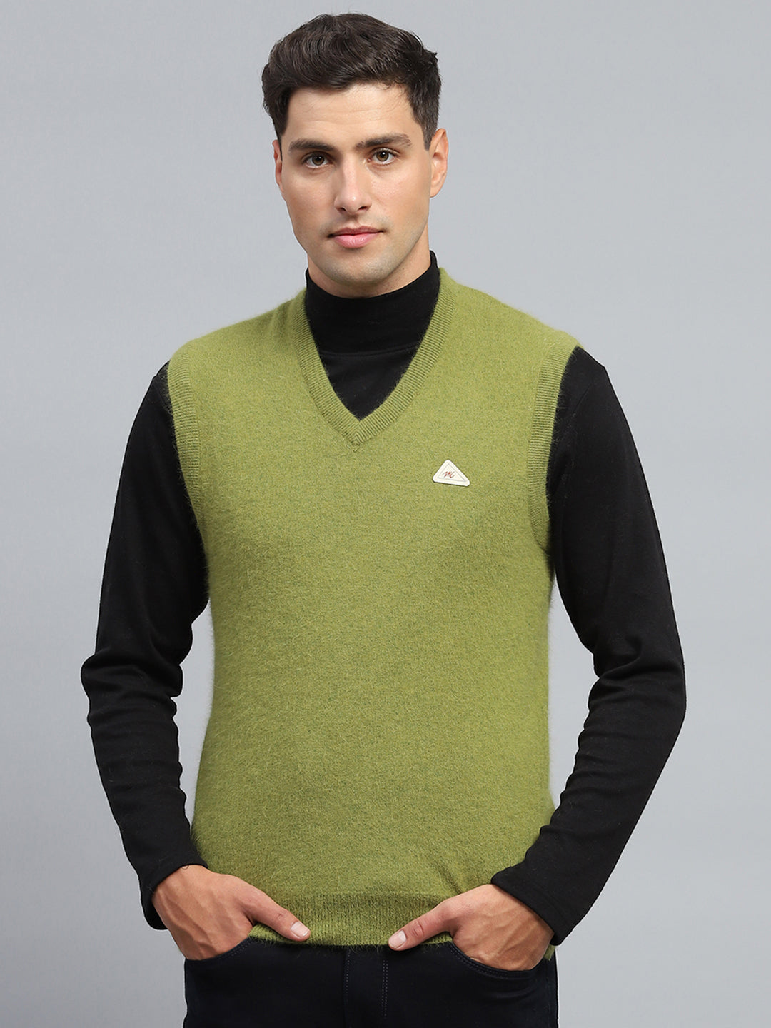 Men Green Solid V Neck Sleeveless Sweater