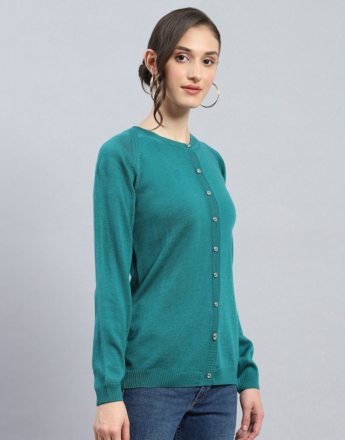 Women Green Solid Round Neck Full Sleeve Cardigan