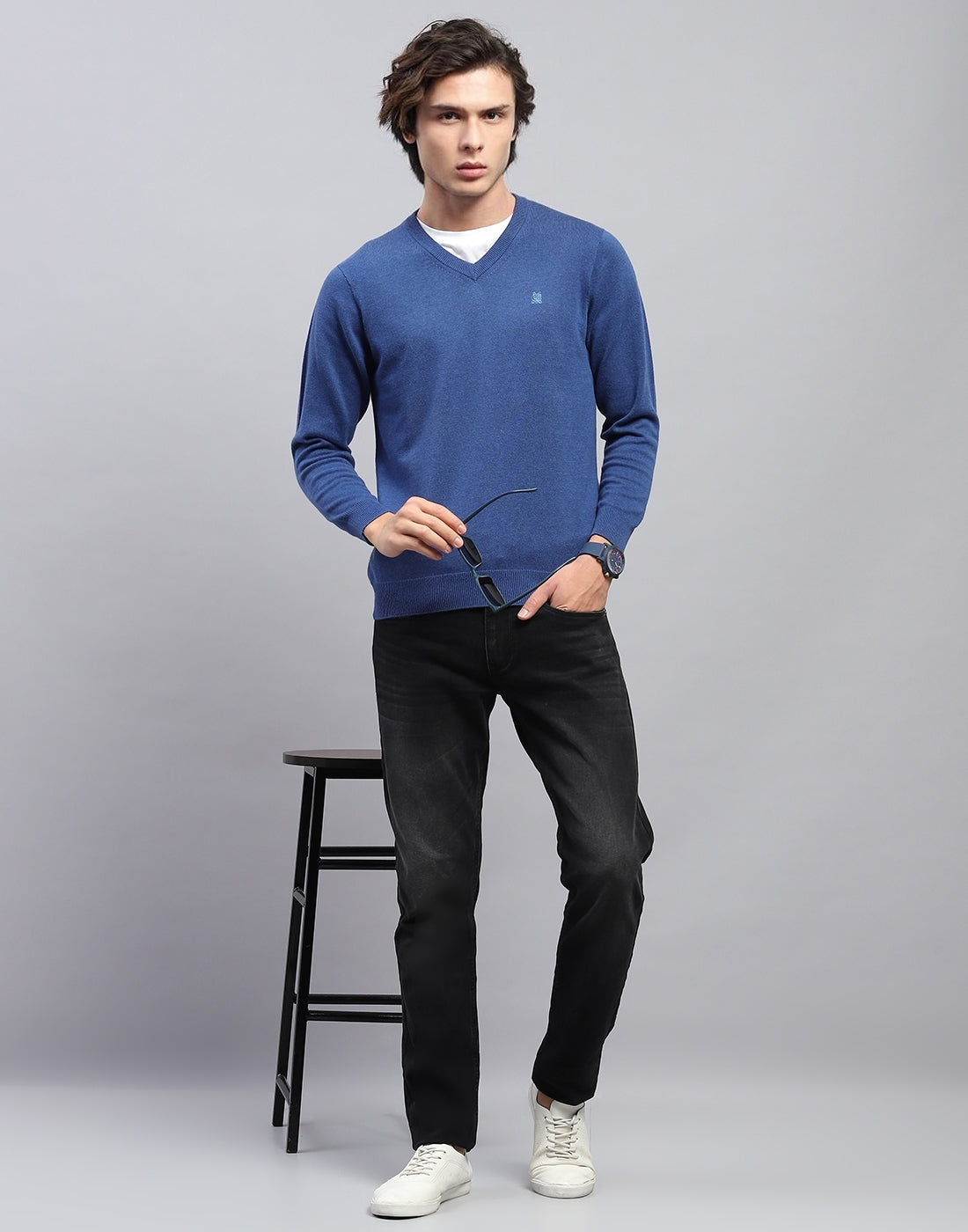 Men Blue Solid V Neck Full Sleeve Pullover