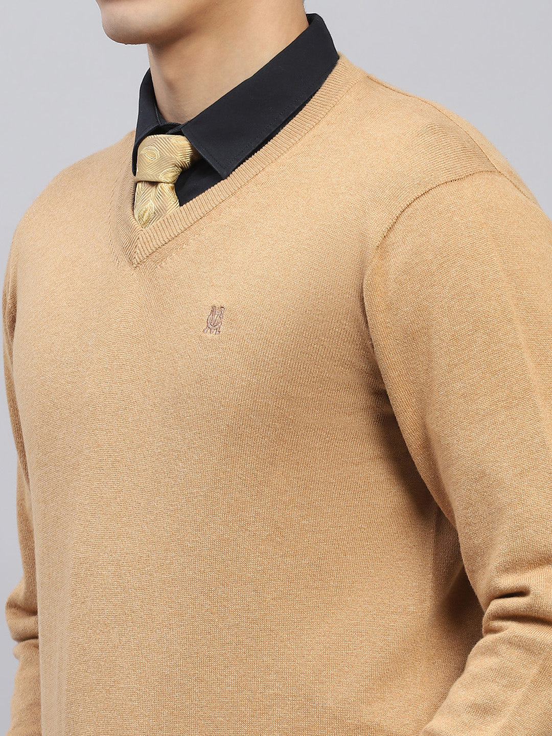 Men Khaki Solid V Neck Full Sleeve Pullover