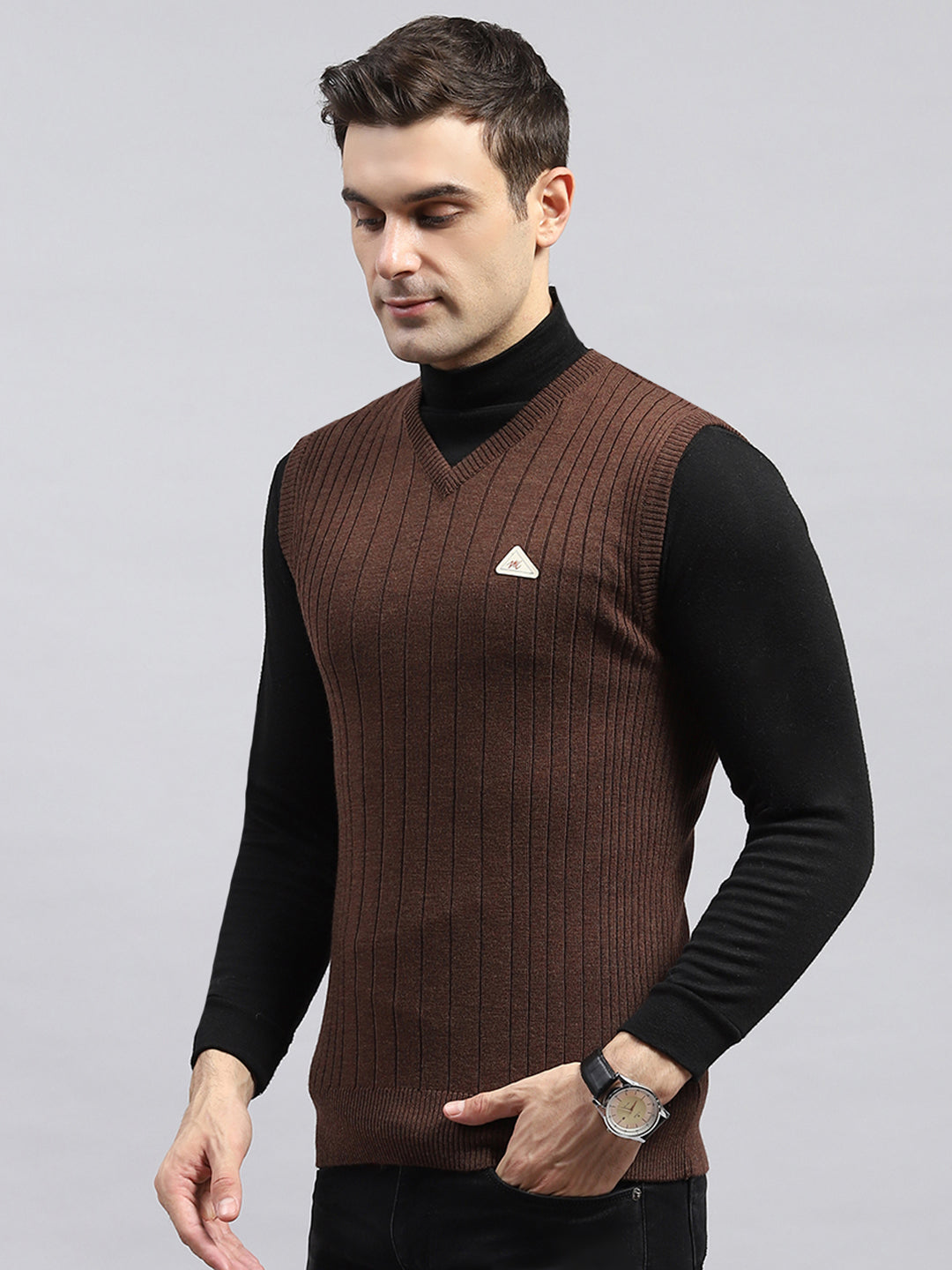 Men Brown Solid V Neck Sleeveless Sweater