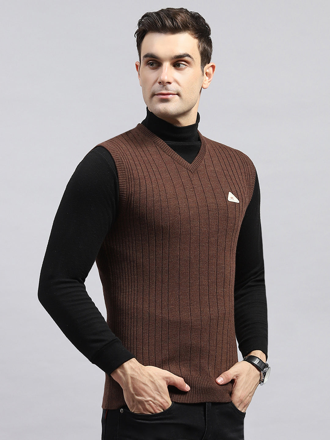 Men Brown Solid V Neck Sleeveless Sweater