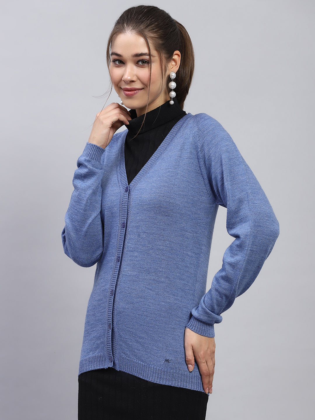 Women Blue Solid V Neck Full Sleeve Cardigan