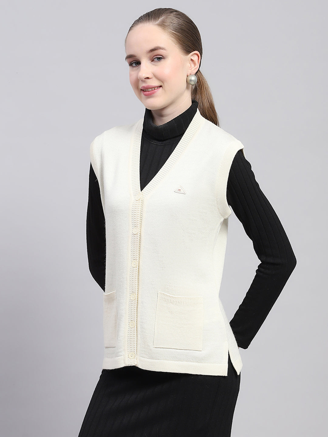 Women Off White Solid V Neck Sleeveless Cardigan