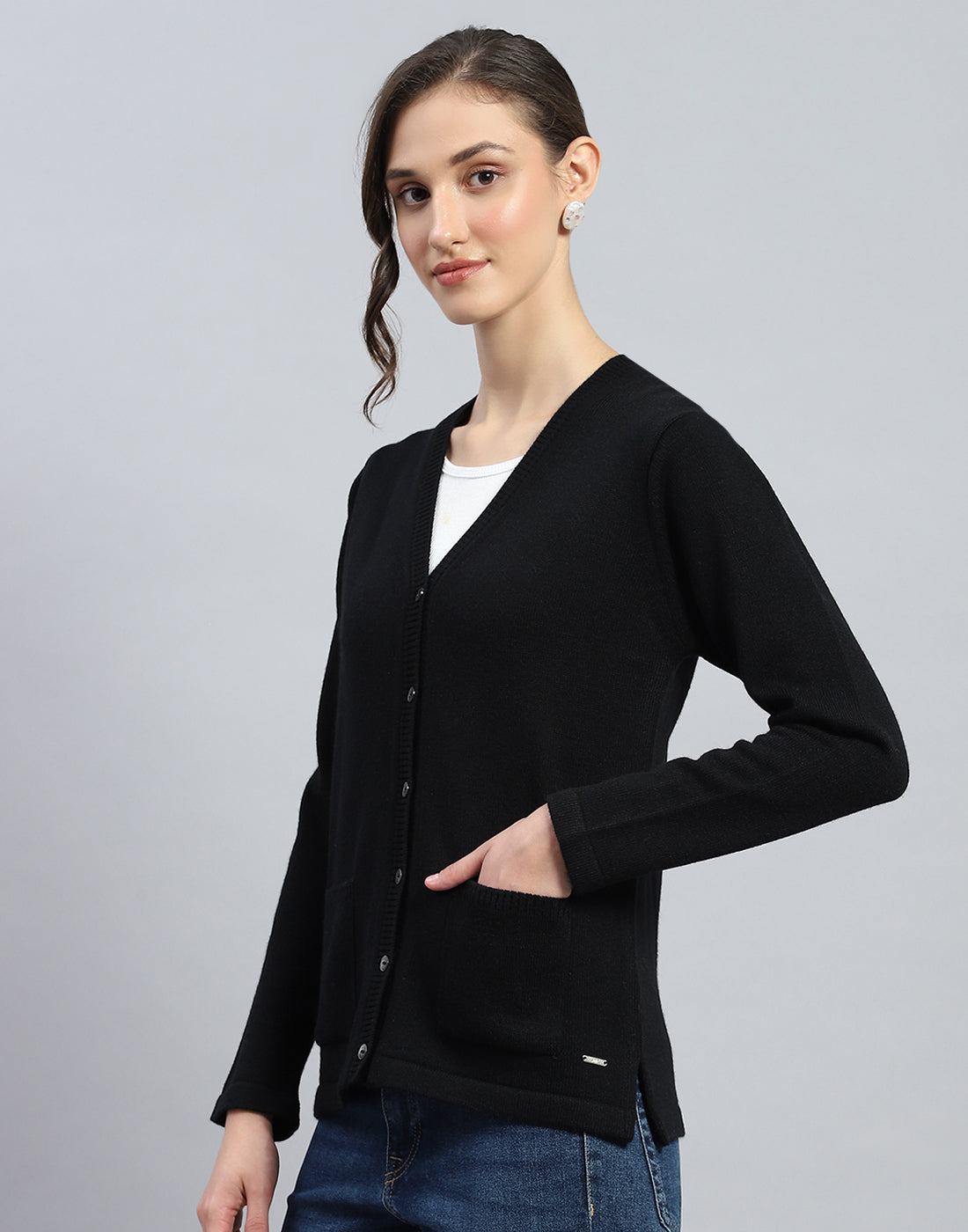 Women Black Solid V Neck Full Sleeve Cardigan