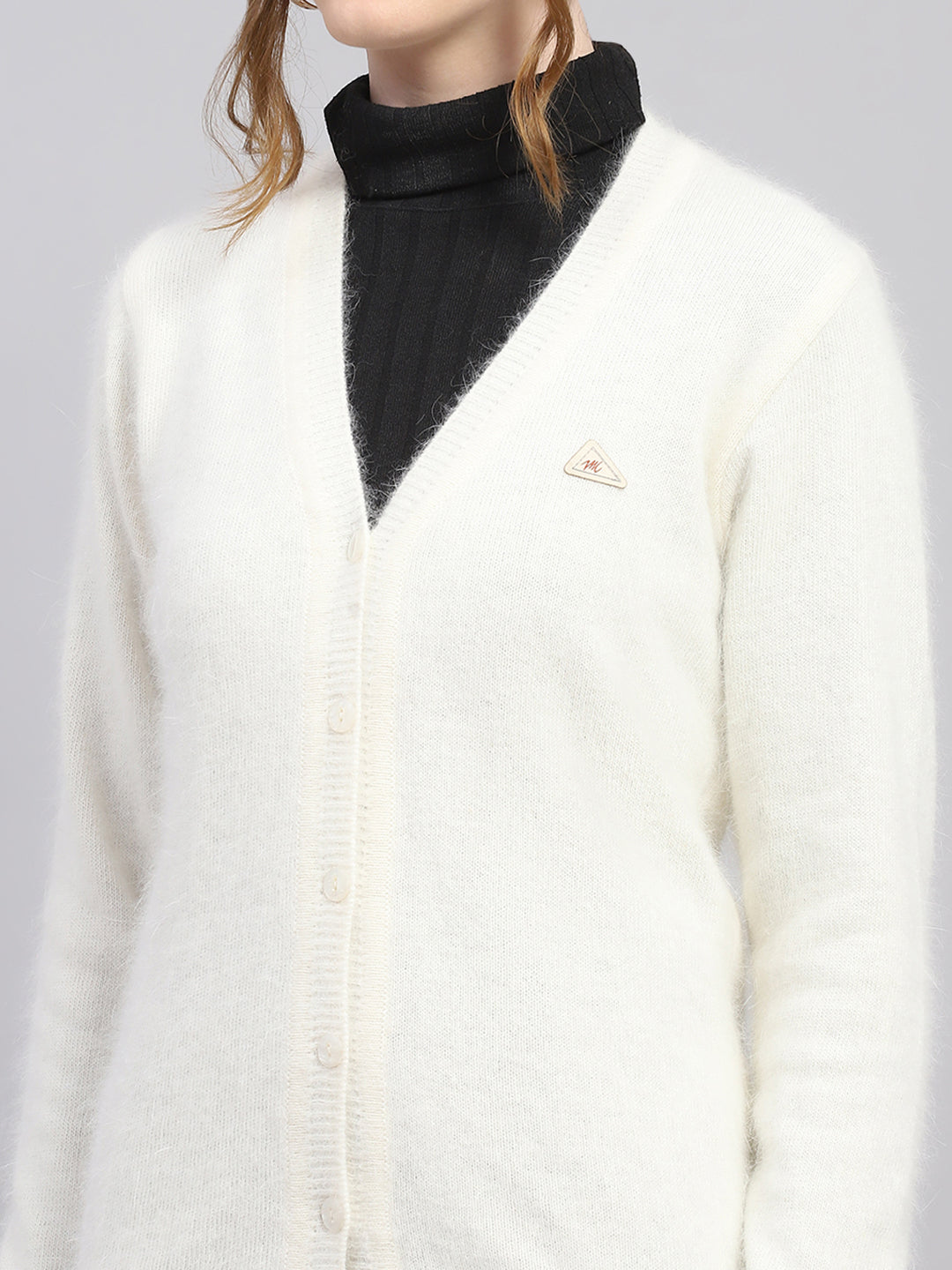 Women Off White Solid V Neck Full Sleeve Cardigan