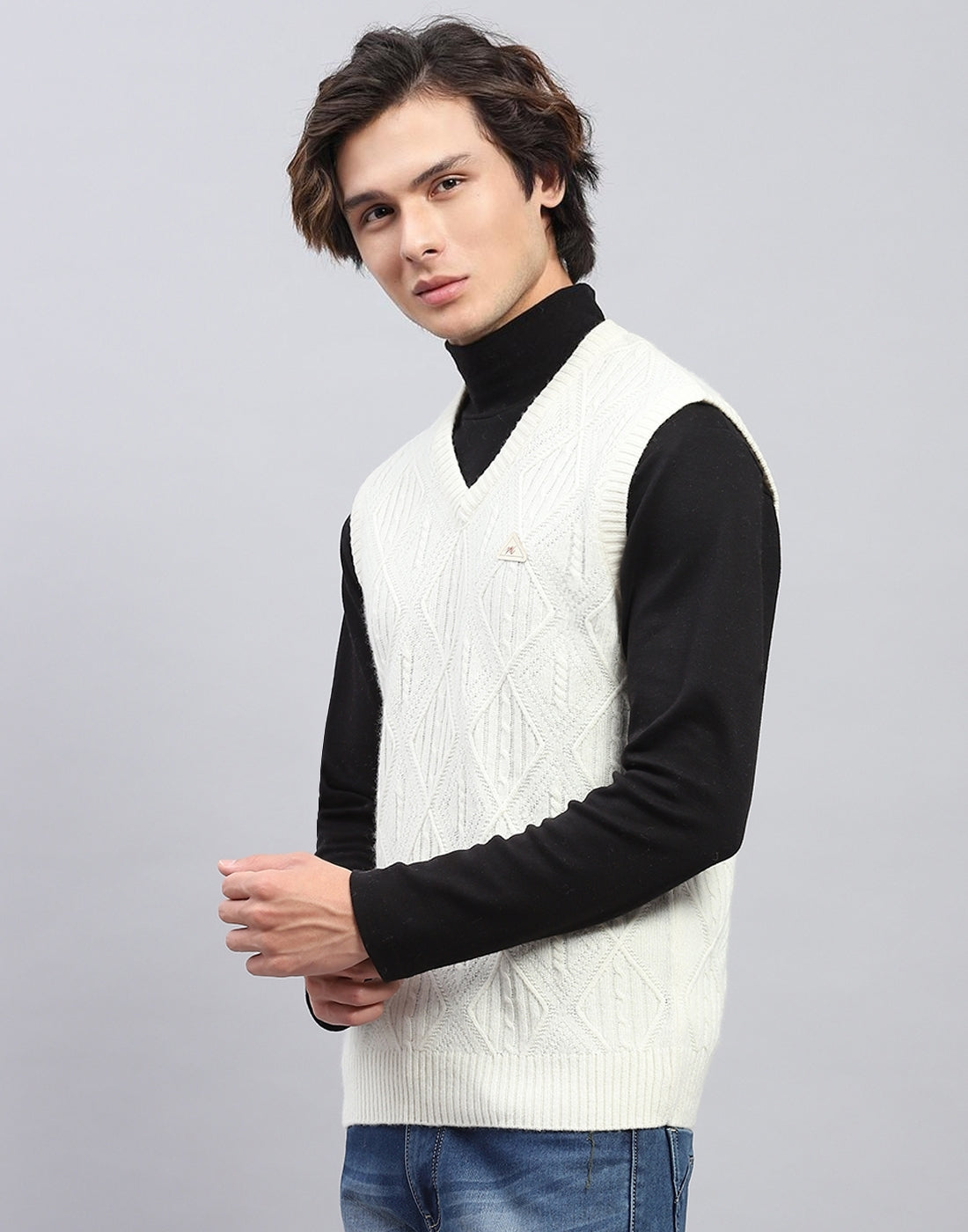 Men White Self Design V Neck Sleeveless Sweater