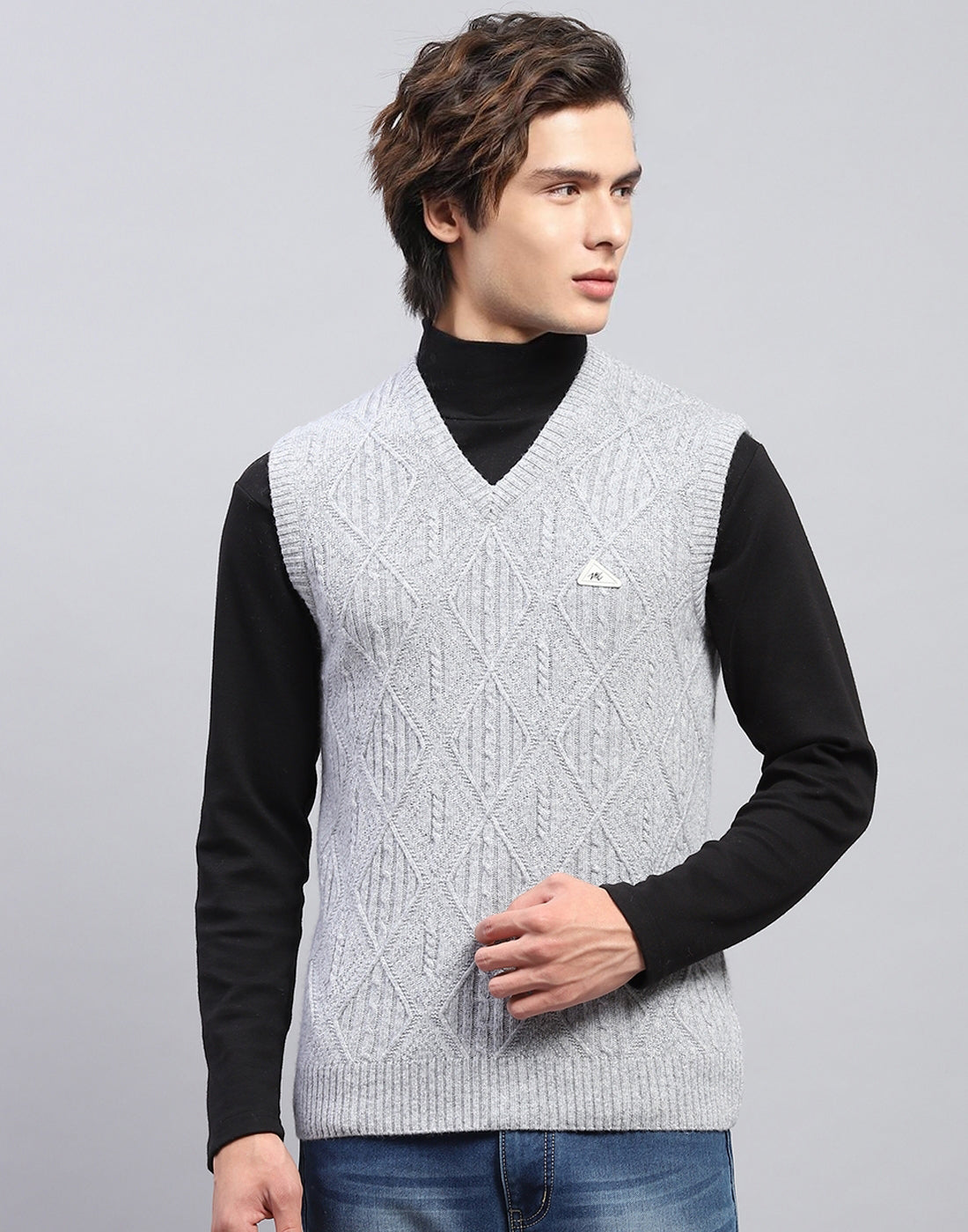 Men Grey Self Design V Neck Sleeveless Sweater