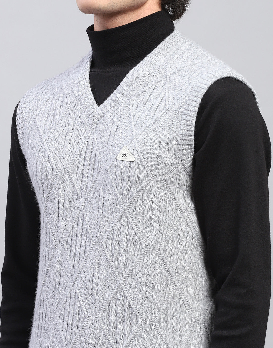 Men Grey Self Design V Neck Sleeveless Sweater