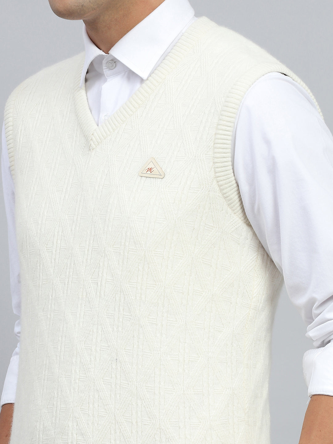 Men White Self Design V Neck Sleeveless Sweater