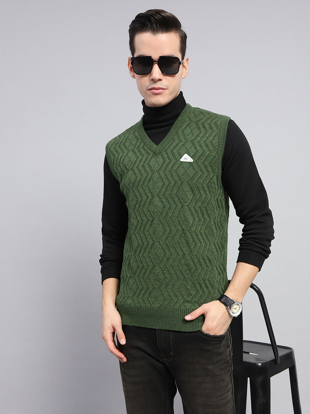 Men Olive Self Design V Neck Sleeveless Sweater