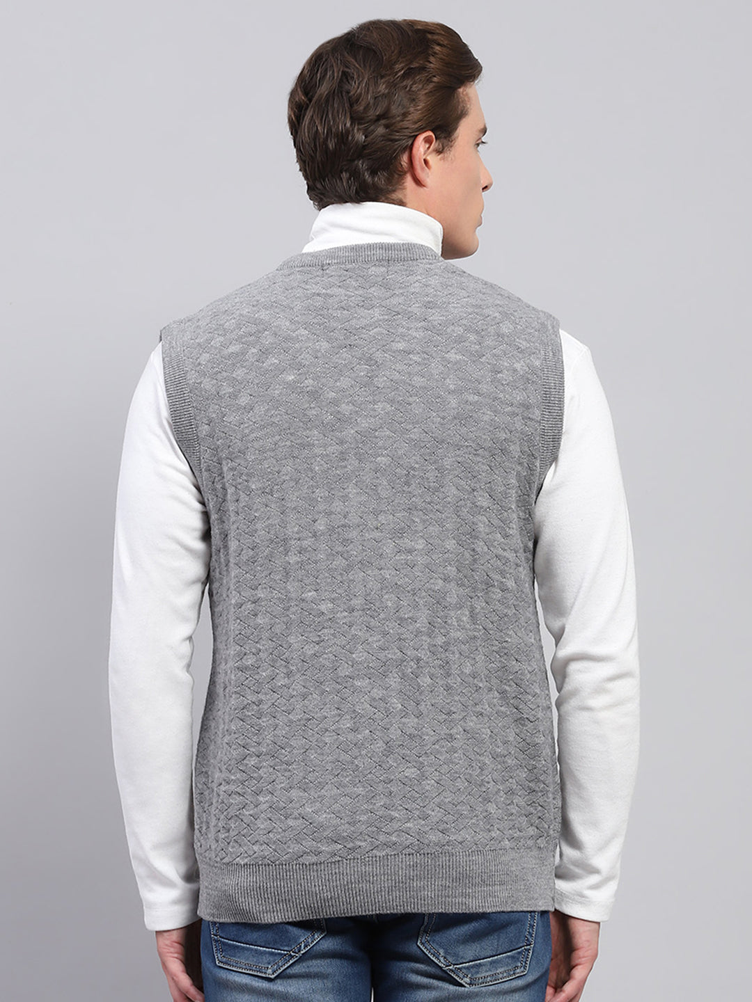 Men Grey Self Design V Neck Sleeveless Sweater