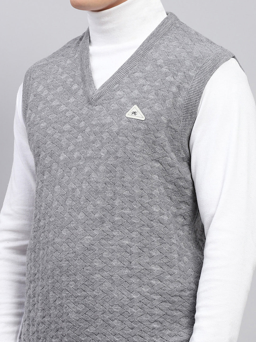 Men Grey Self Design V Neck Sleeveless Sweater