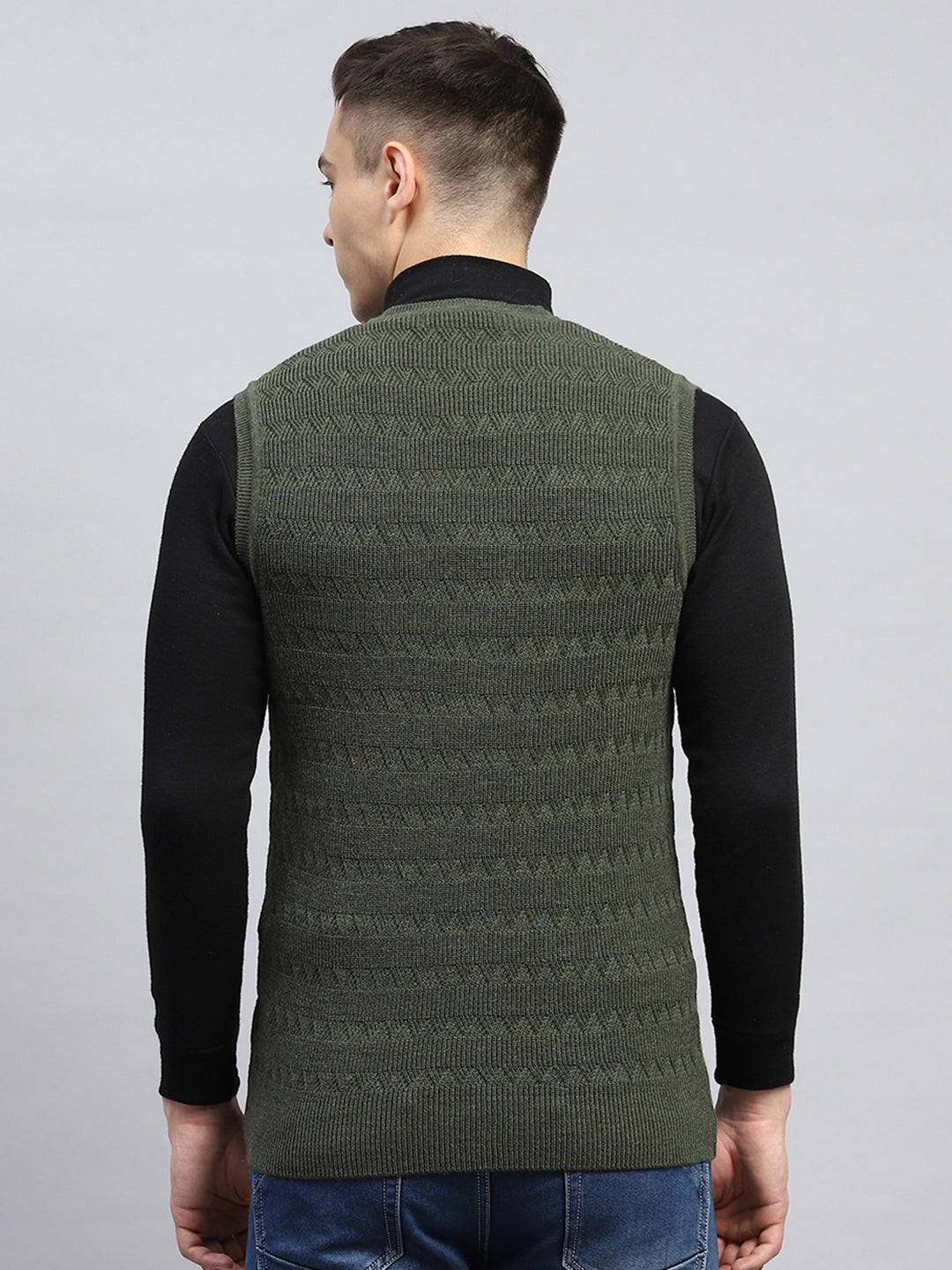 Men Green Self Design V Neck Sleeveless Sweater