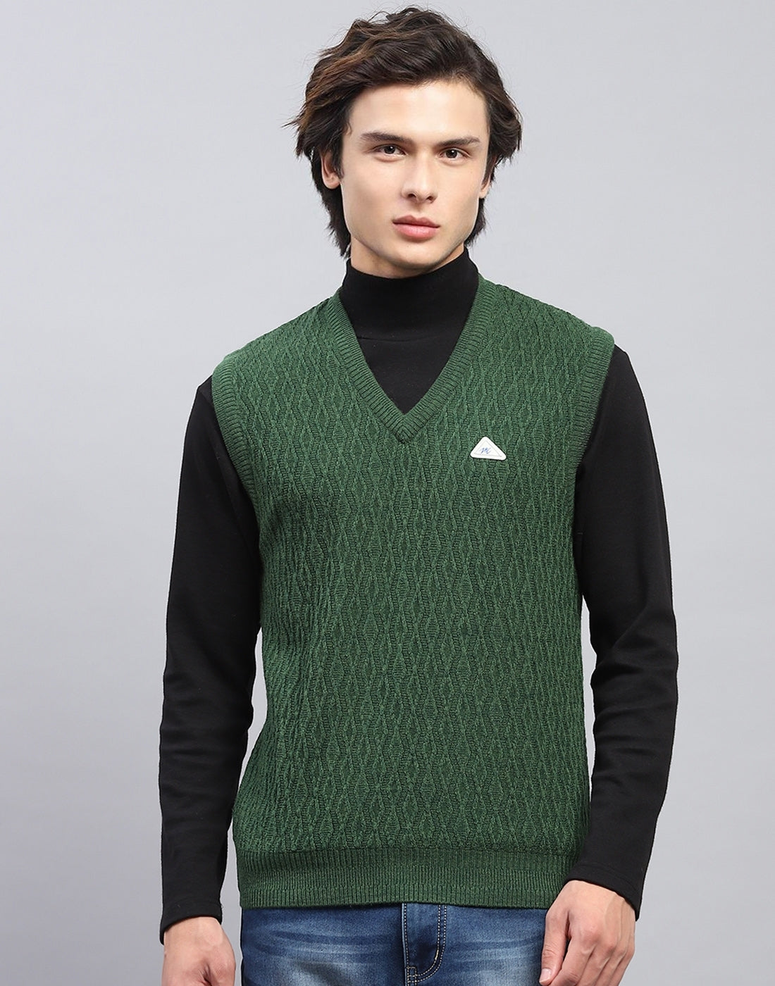 Men Green Self Design V Neck Sleeveless Sweater