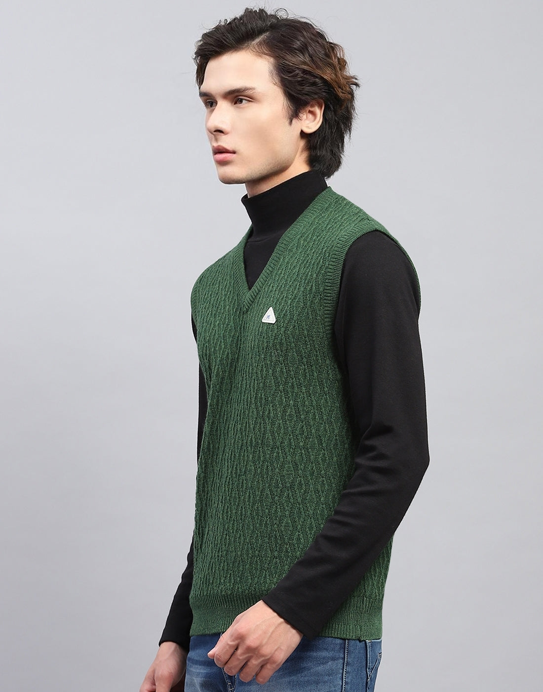 Men Green Self Design V Neck Sleeveless Sweater