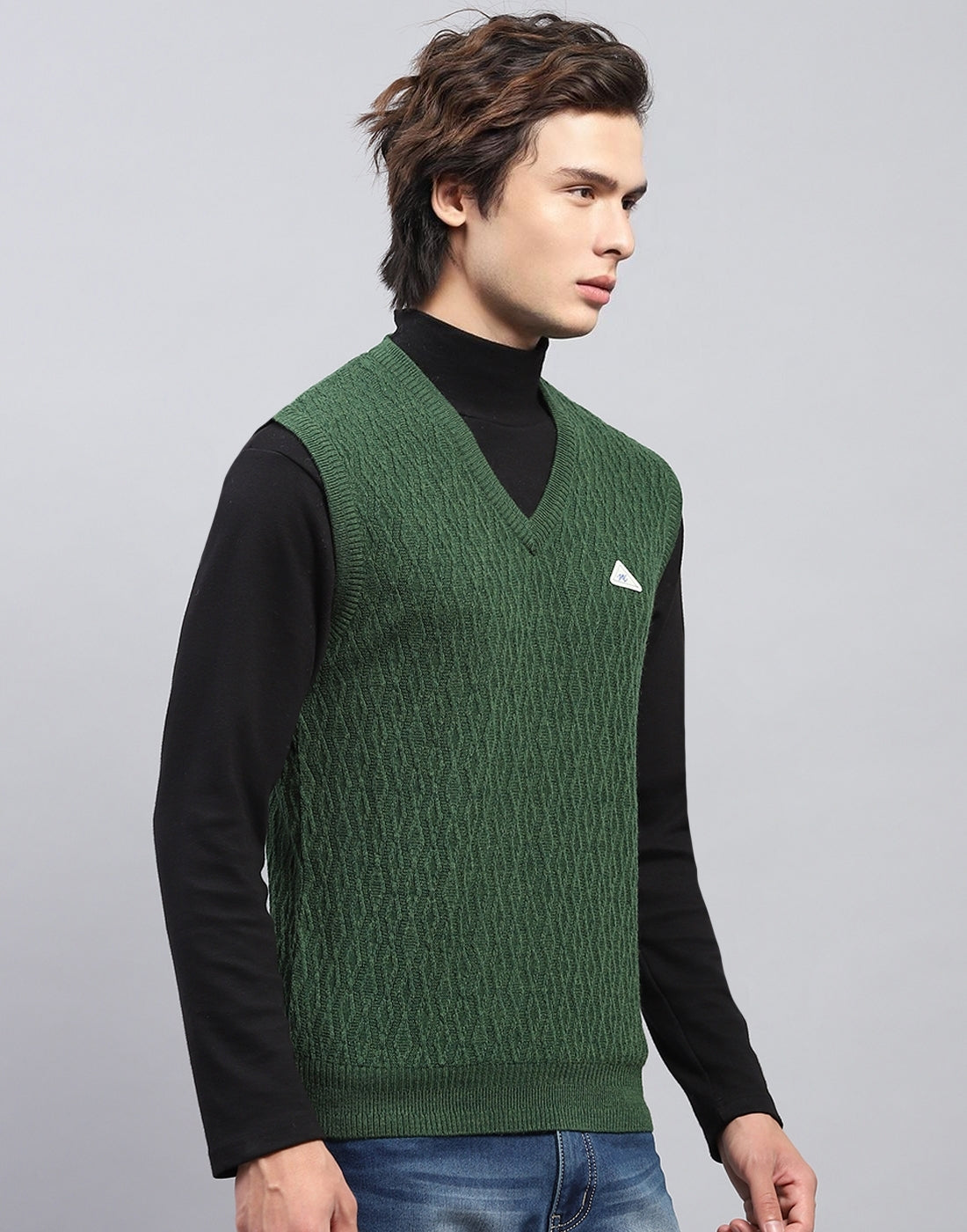 Men Green Self Design V Neck Sleeveless Sweater