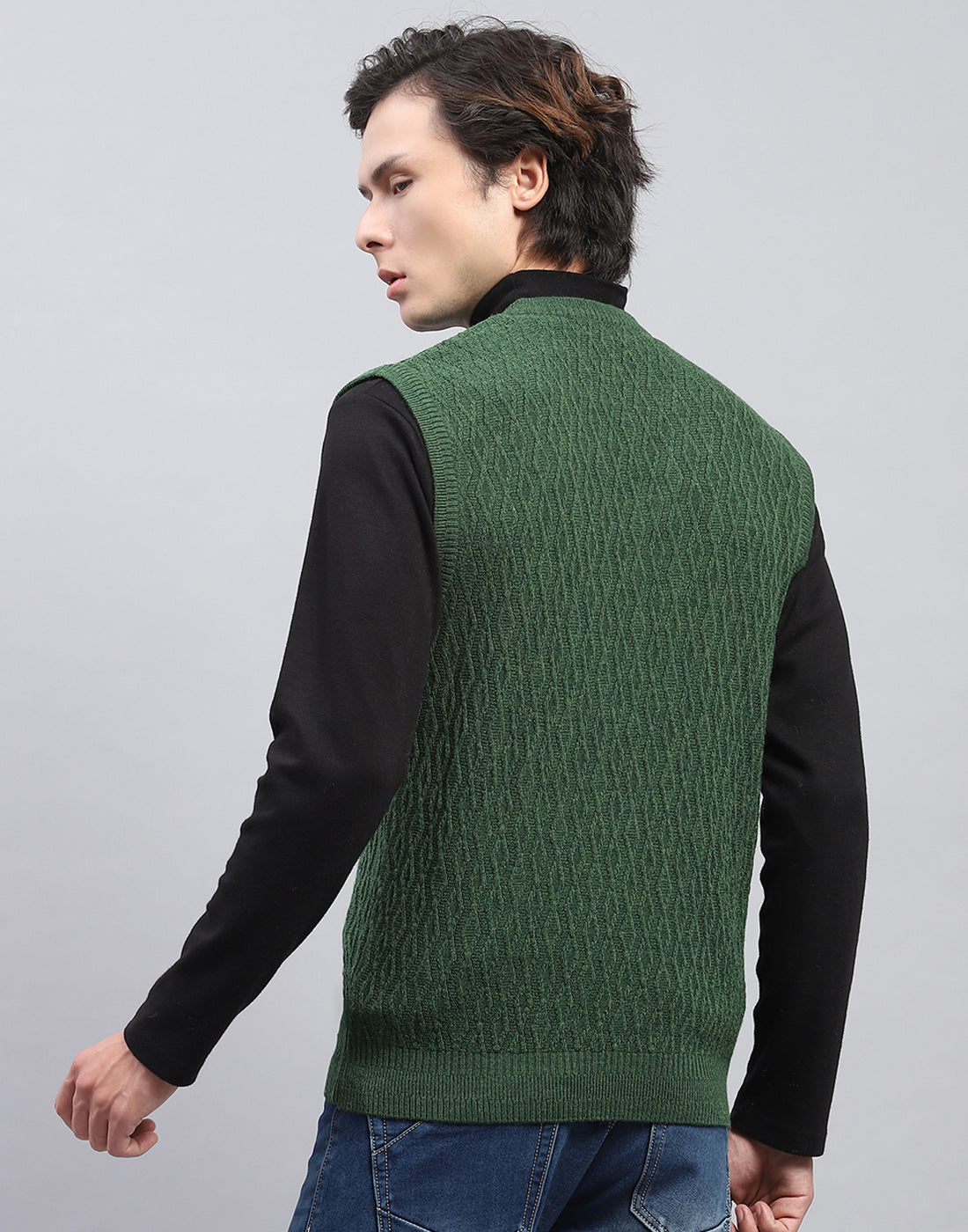 Men Green Self Design V Neck Sleeveless Sweater