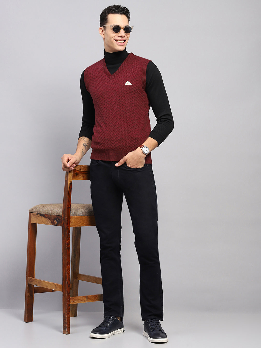 Men Maroon Self Design V Neck Sleeveless Sweater