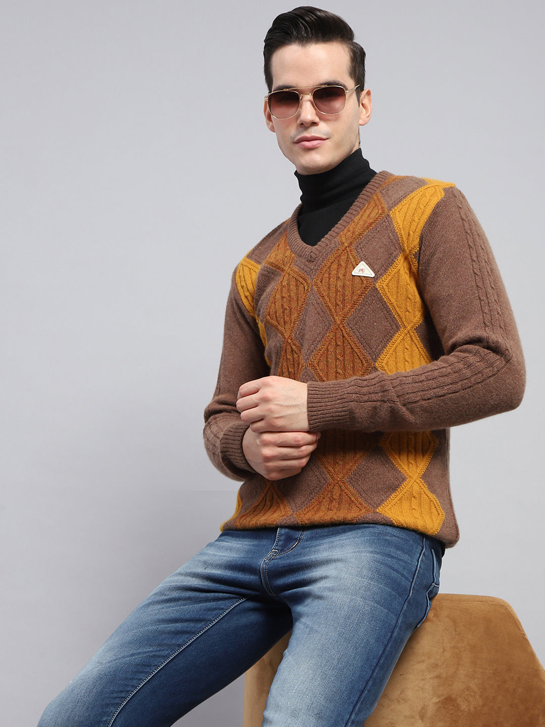 Men Brown Self Design V Neck Full Sleeve Pullover