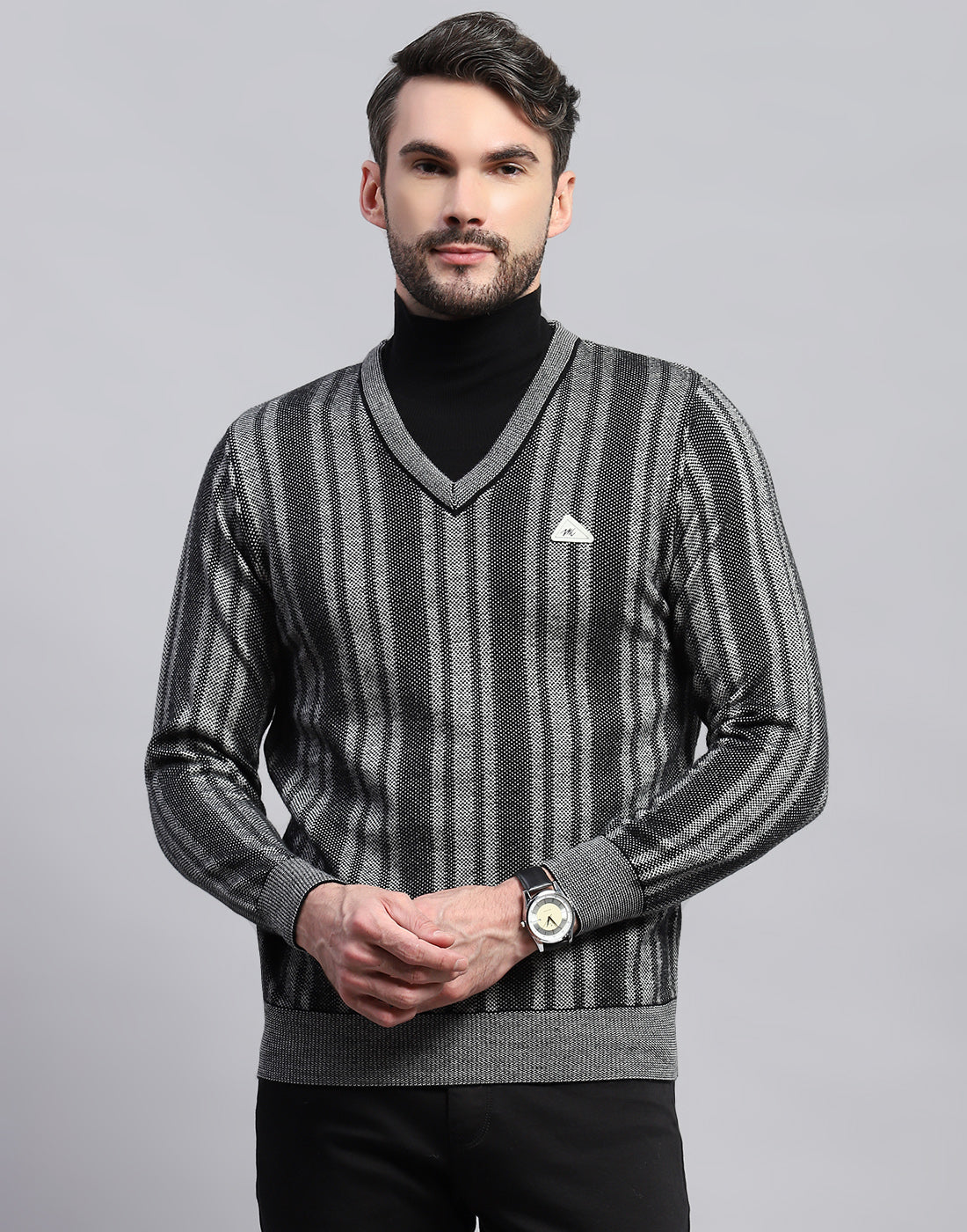 Men Black Stripe V Neck Full Sleeve Pullover