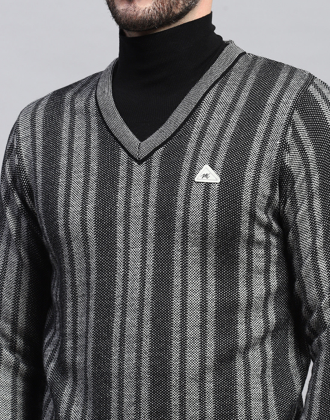 Men Black Stripe V Neck Full Sleeve Pullover