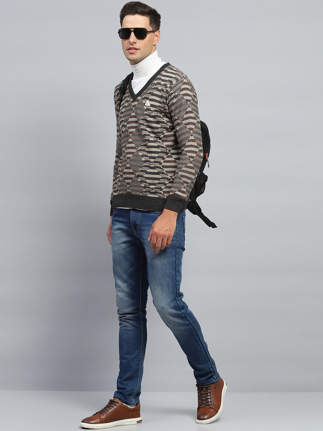 Men Olive Stripe V Neck Full Sleeve Pullover