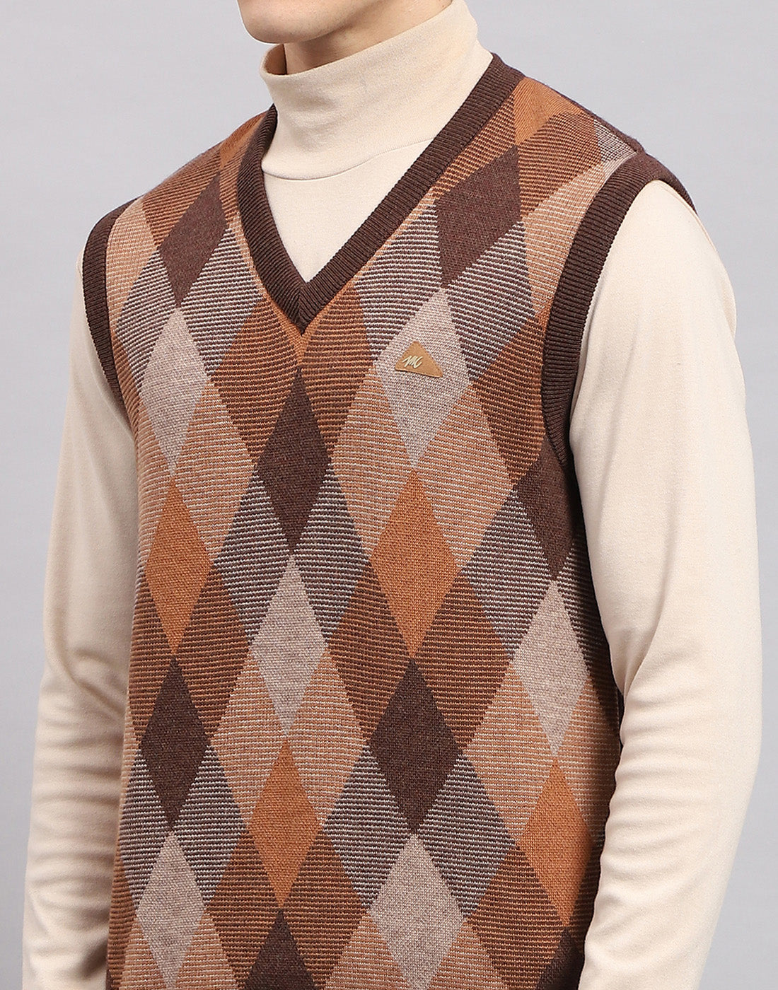 Men Brown Self Design V Neck Sleeveless Sweater