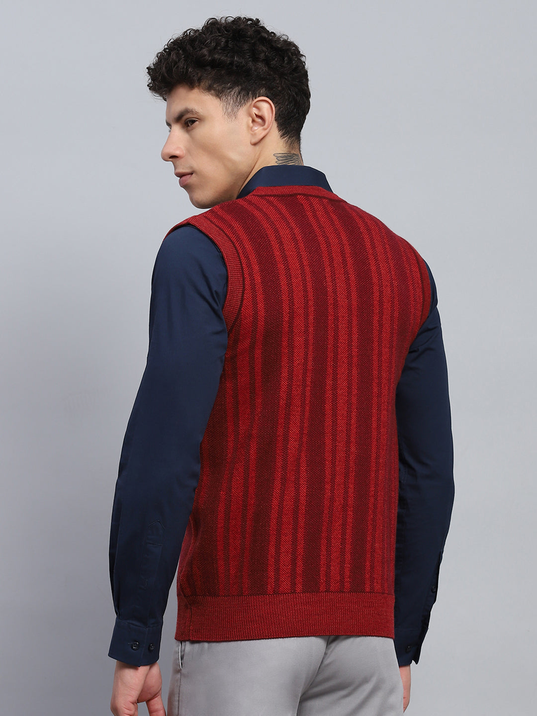 Men Maroon Self Design V Neck Sleeveless Sweater