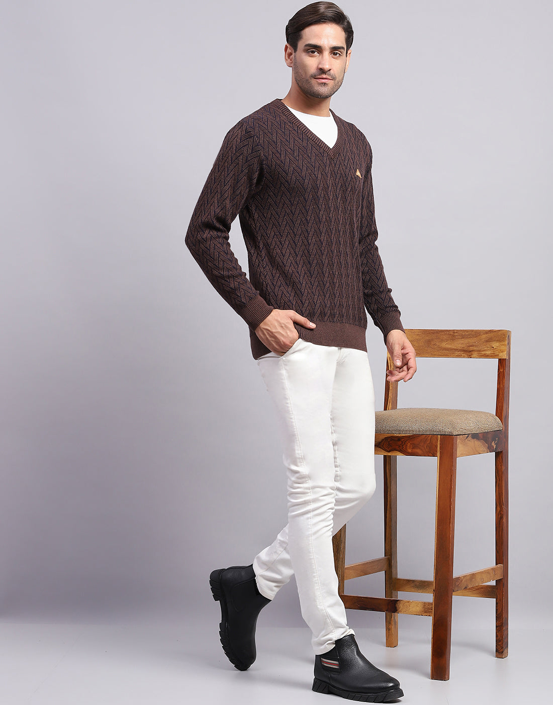 Men Brown Solid V Neck Full Sleeve Pullover