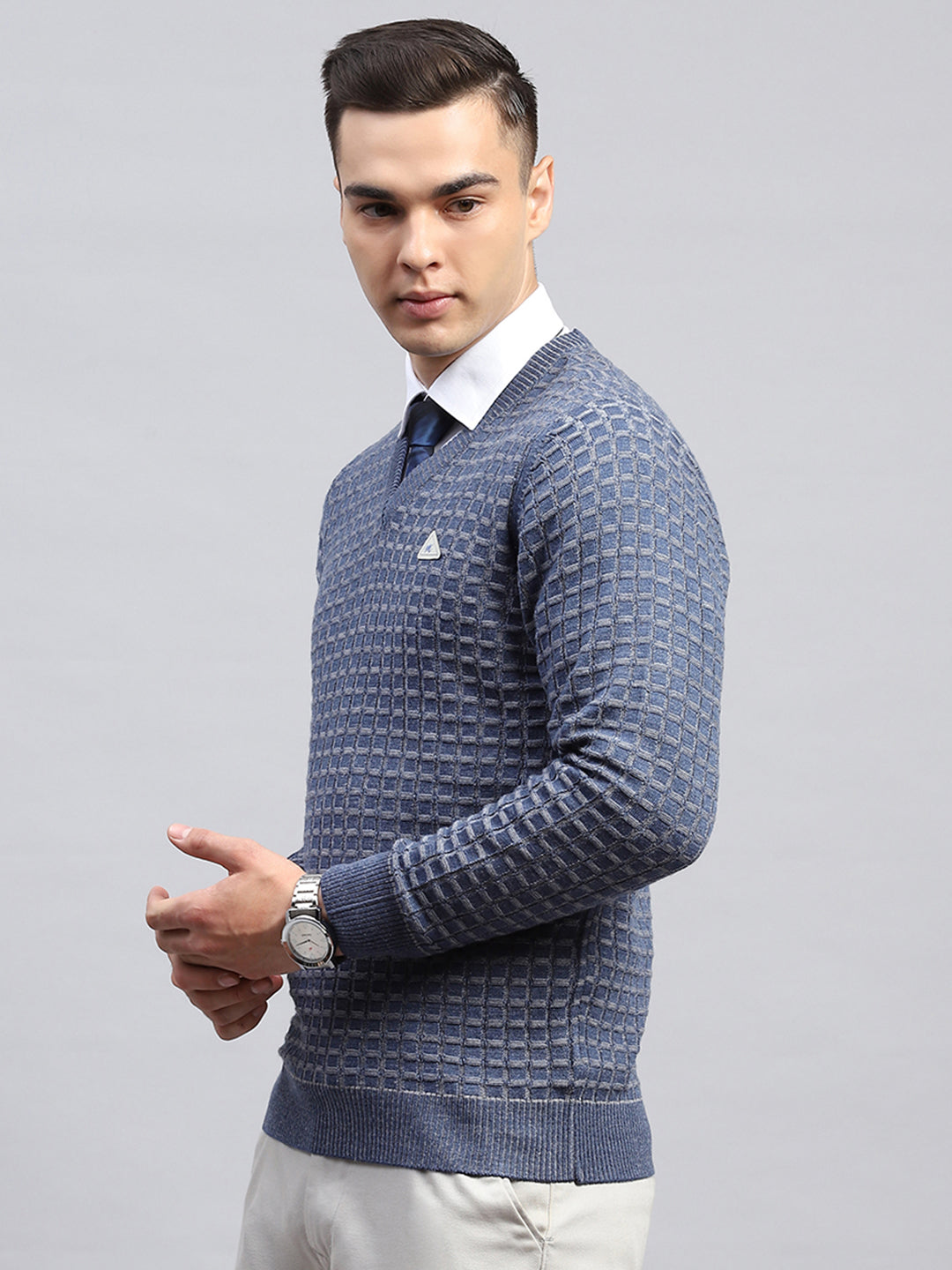 Men Blue Check V Neck Full Sleeve Pullover