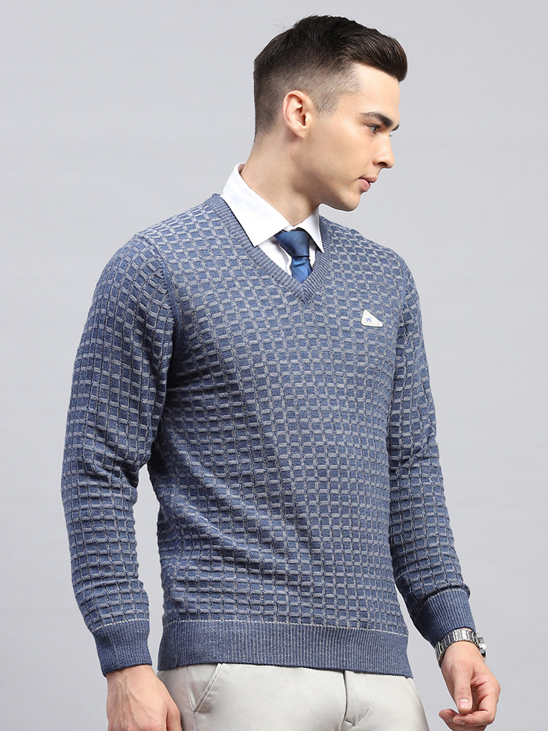 Men Blue Check V Neck Full Sleeve Pullover