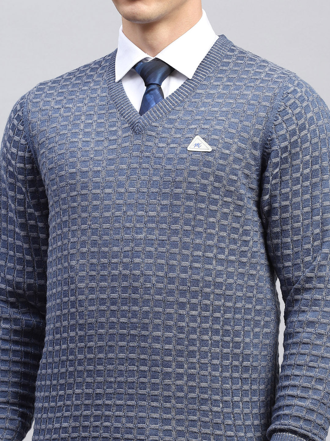 Men Blue Check V Neck Full Sleeve Pullover