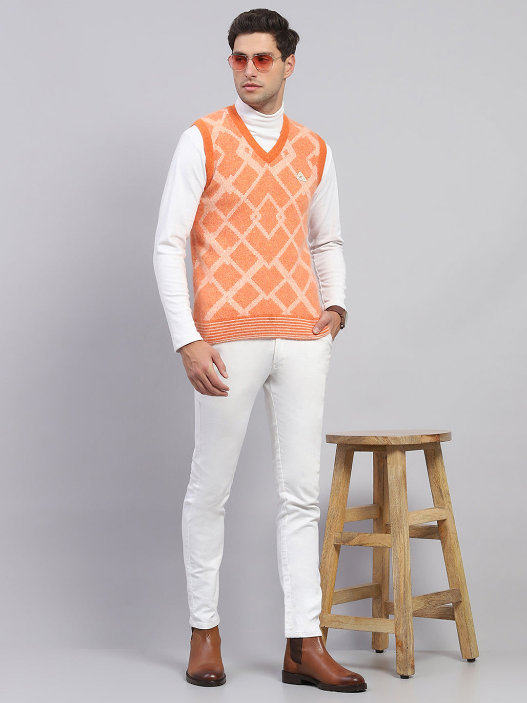 Men Orange Self Design V Neck Sleeveless Sweater