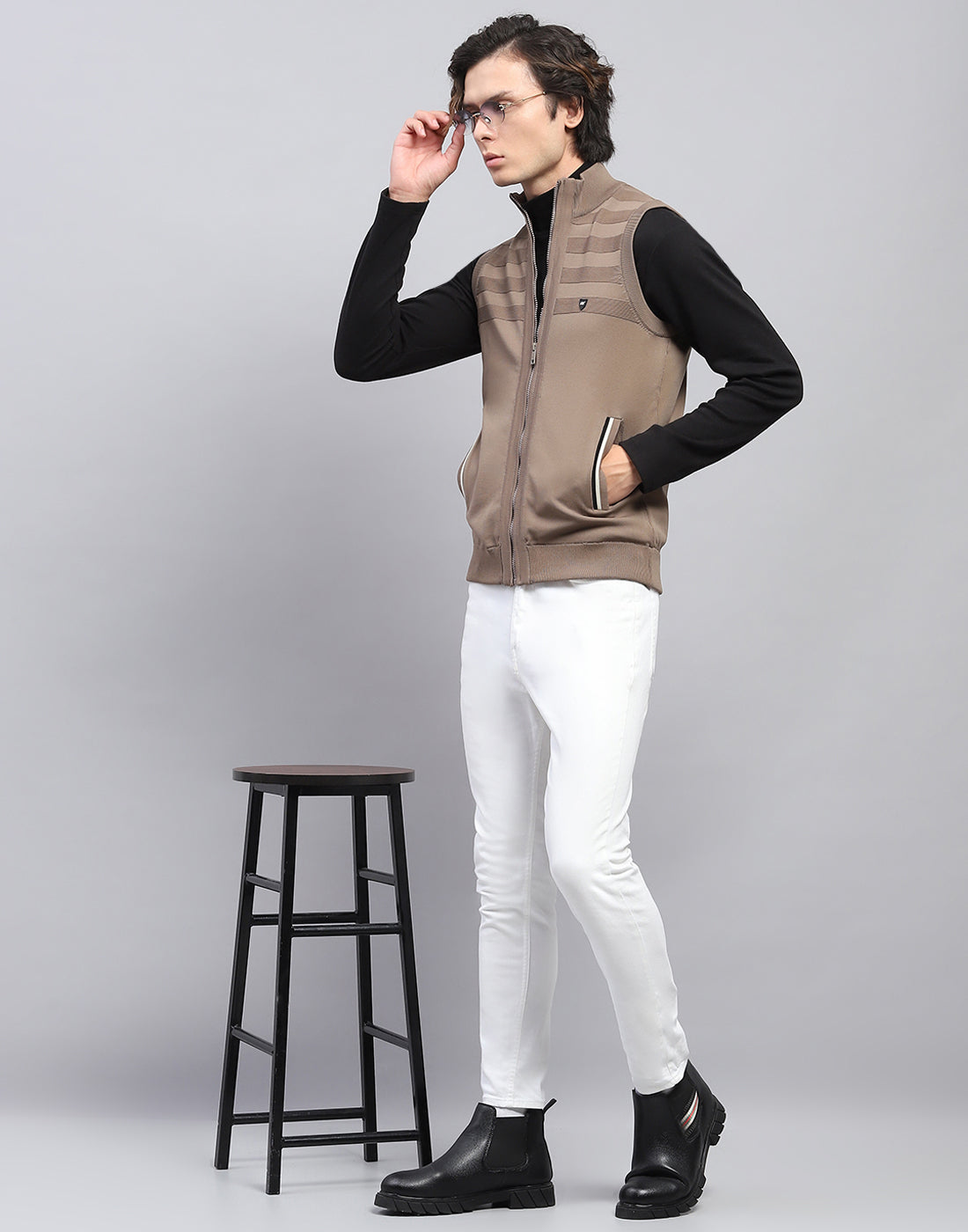 Men Brown Solid Mock Neck Sleeveless Sweater