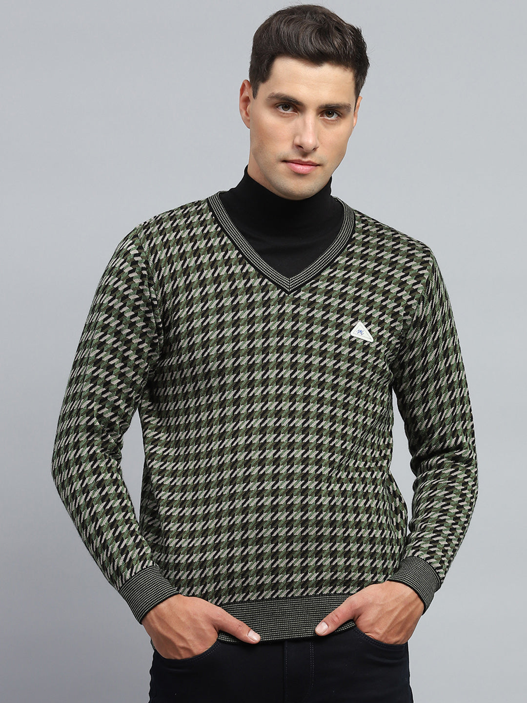 Men Green Stripe V Neck Full Sleeve Pullover