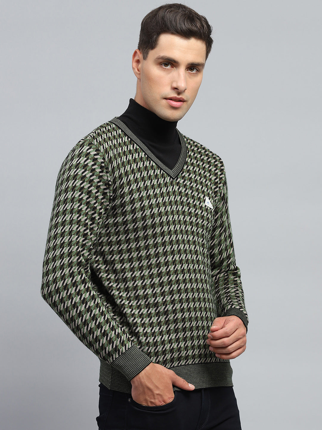 Men Green Stripe V Neck Full Sleeve Pullover