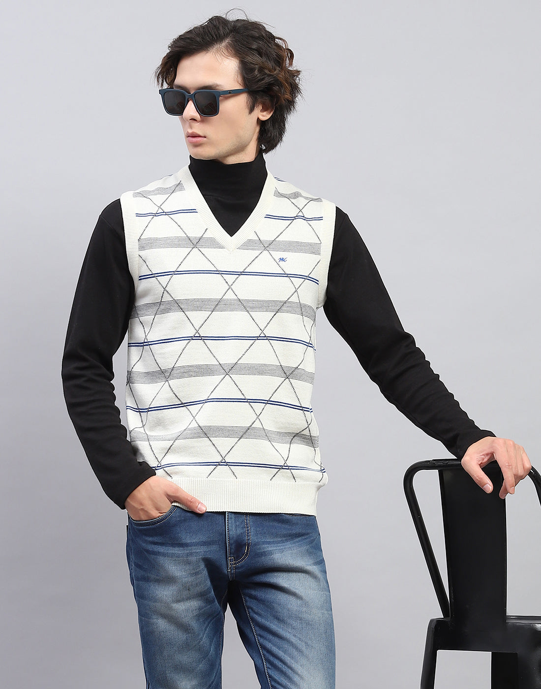 Men Off White Self Design V Neck Sleeveless Sweater