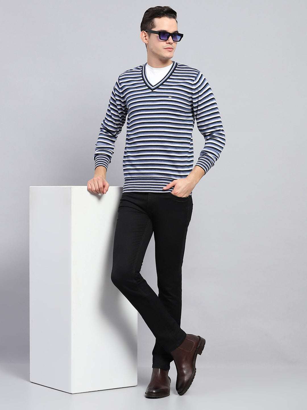 Men Blue Stripe V Neck Full Sleeve Pullover