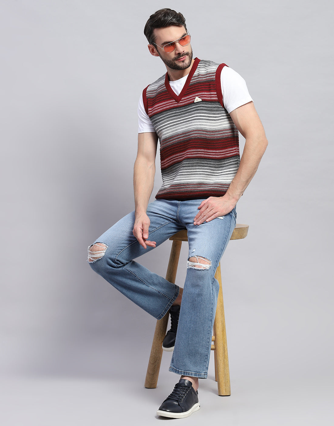 Men Red Stripe V Neck Sleeveless Sweater