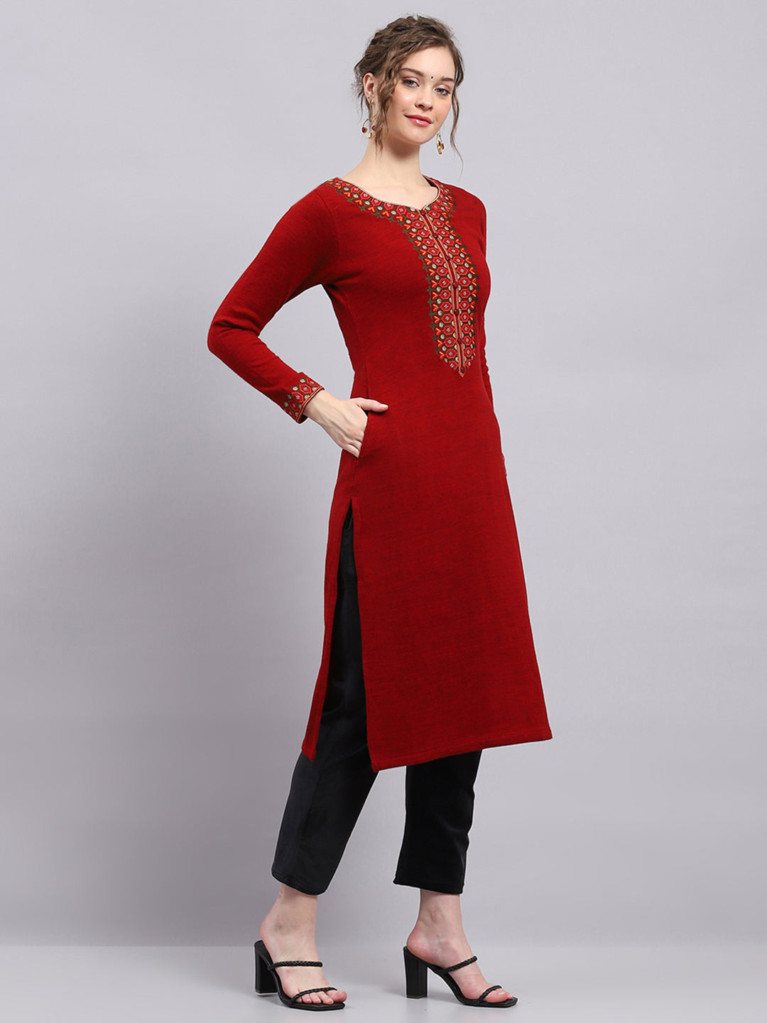 Women Maroon Printed Round Neck Full Sleeve Winter Kurti