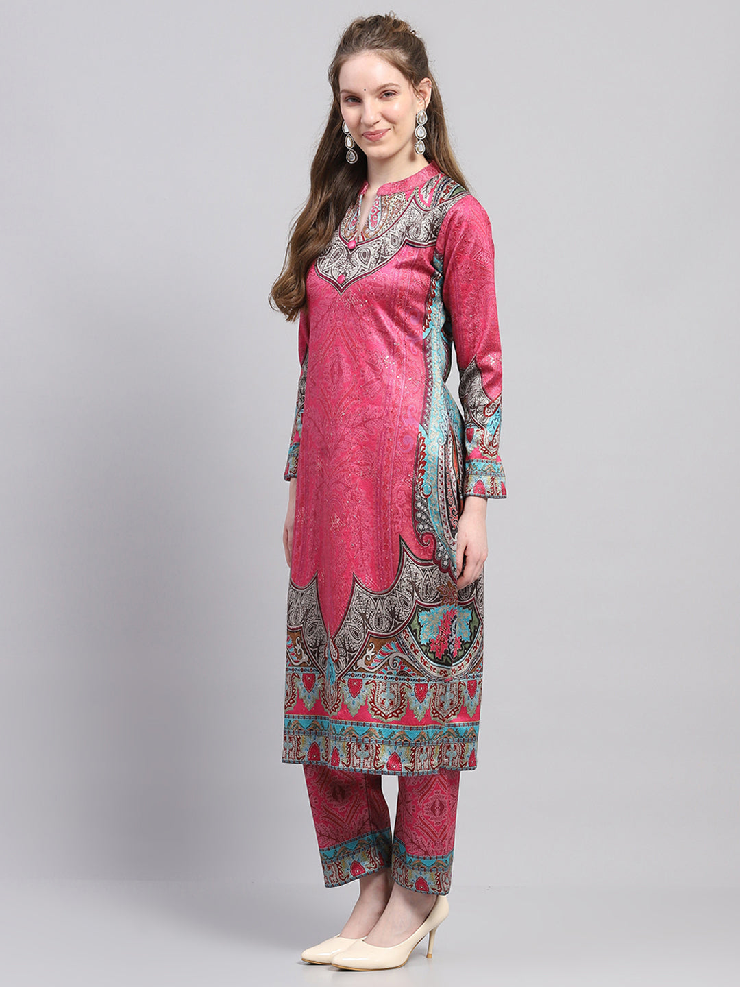 Women Pink Printed Round Neck Full Sleeve Kurti Set for Winter