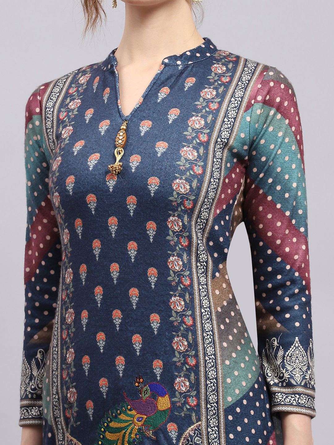 Women Blue Printed Round Neck 3/4th Sleeve Kurti Set for Winter