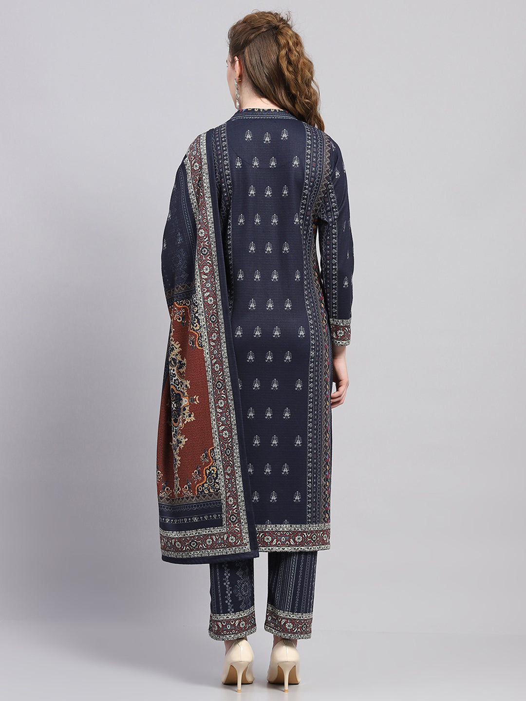 Women Navy Blue Printed Round Neck Full Sleeve Kurti Set with Stole