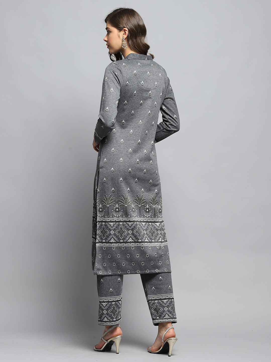 Women Grey Self Design Mandarin Collar Full Sleeve Kurti Set