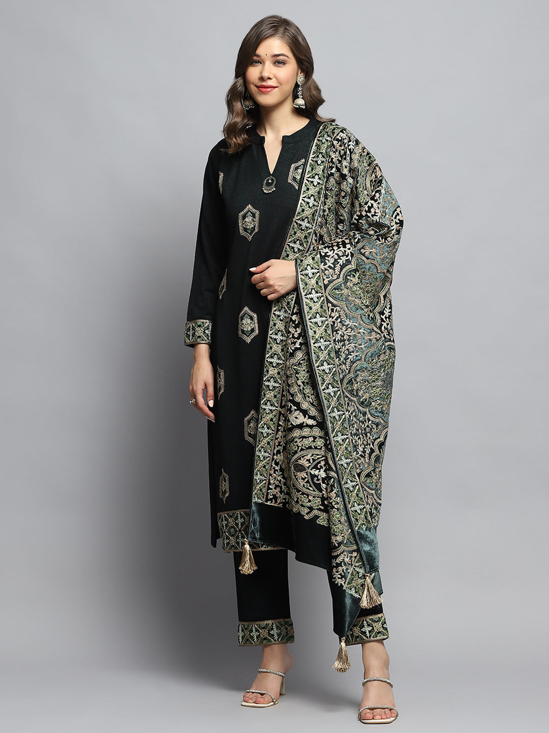 Women Green Self Design Round Neck Full Sleeve Kurti Set & Stole