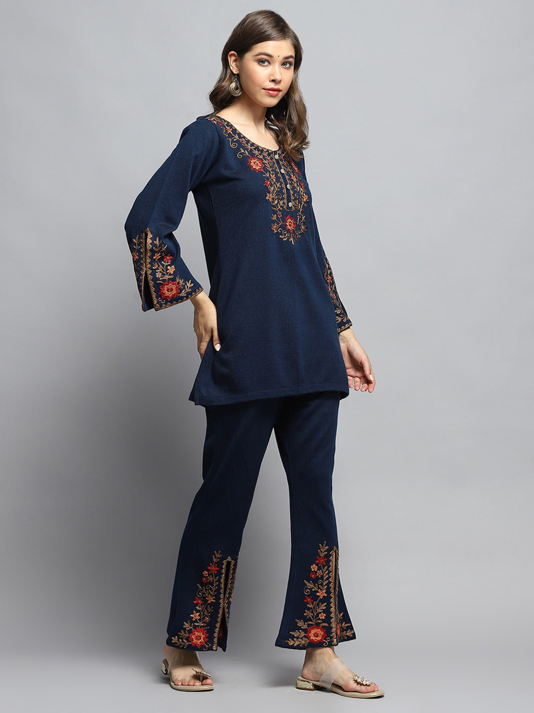 Women Blue Self Design Round Neck Full Sleeve Kurti Set