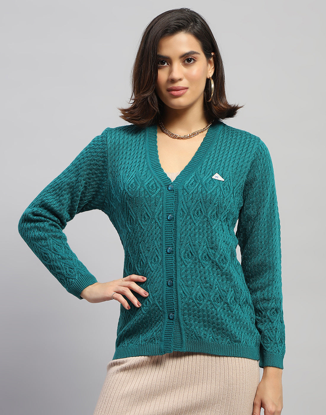 Women Green Self Design V Neck Full Sleeve Cardigan