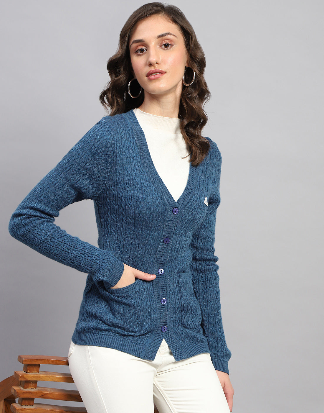 Women Navy Blue Self Design V Neck Full Sleeve Cardigan