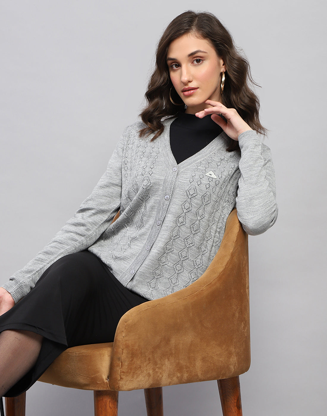 Women Grey Self Design V Neck Full Sleeve Cardigan